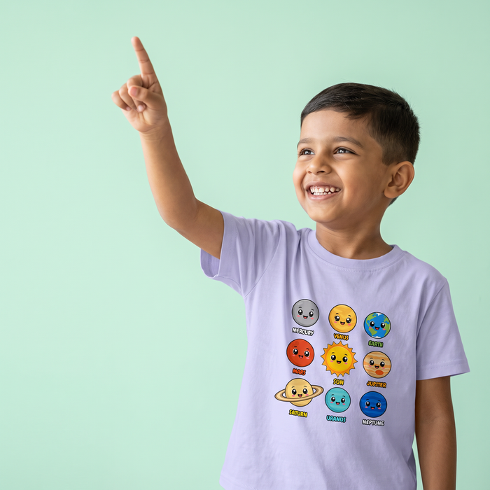 Boy pointing at the sky in the Solar System tee